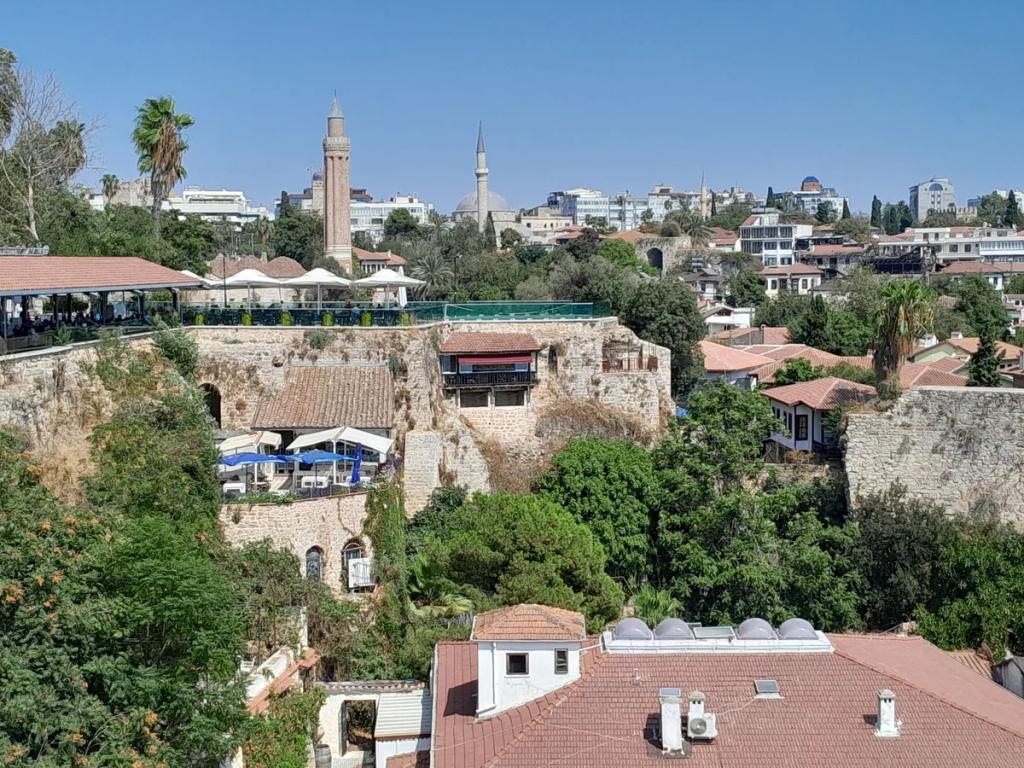 eSIM Antalya - Buy prepaid travel data for Antalya, Turkey