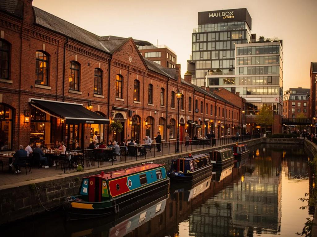 eSIM Birmingham - Buy prepaid travel data for Birmingham, United Kingdom