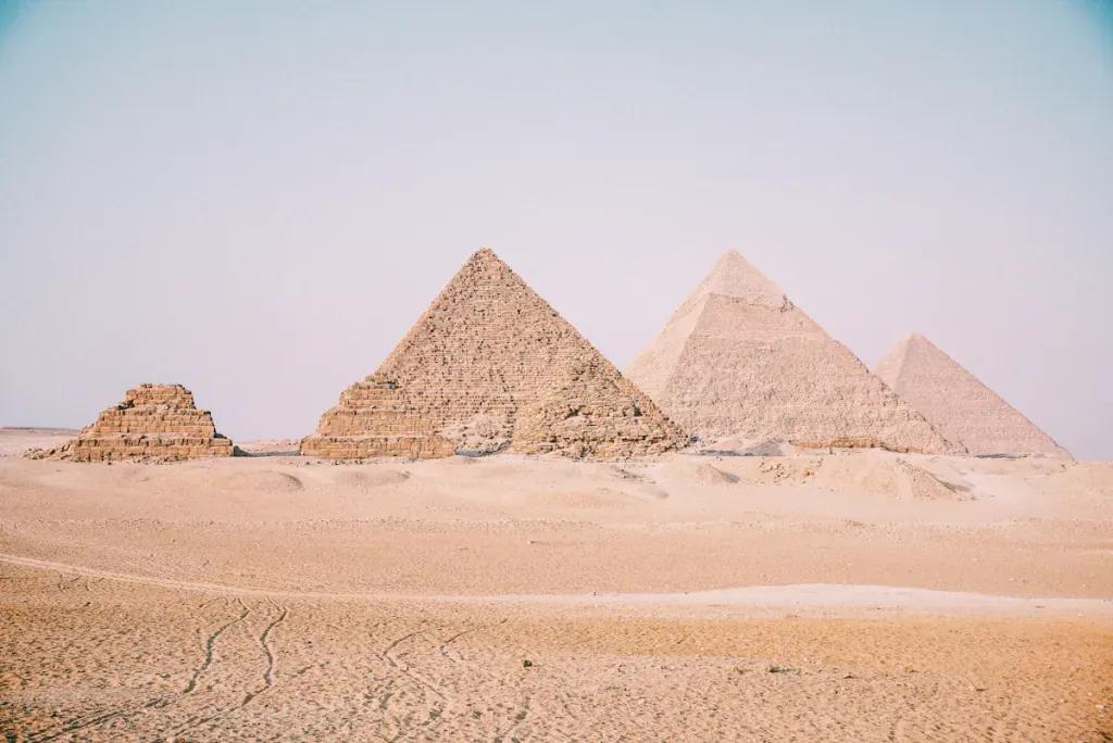 eSIM Luxor - Buy prepaid travel data for Luxor, Egypt