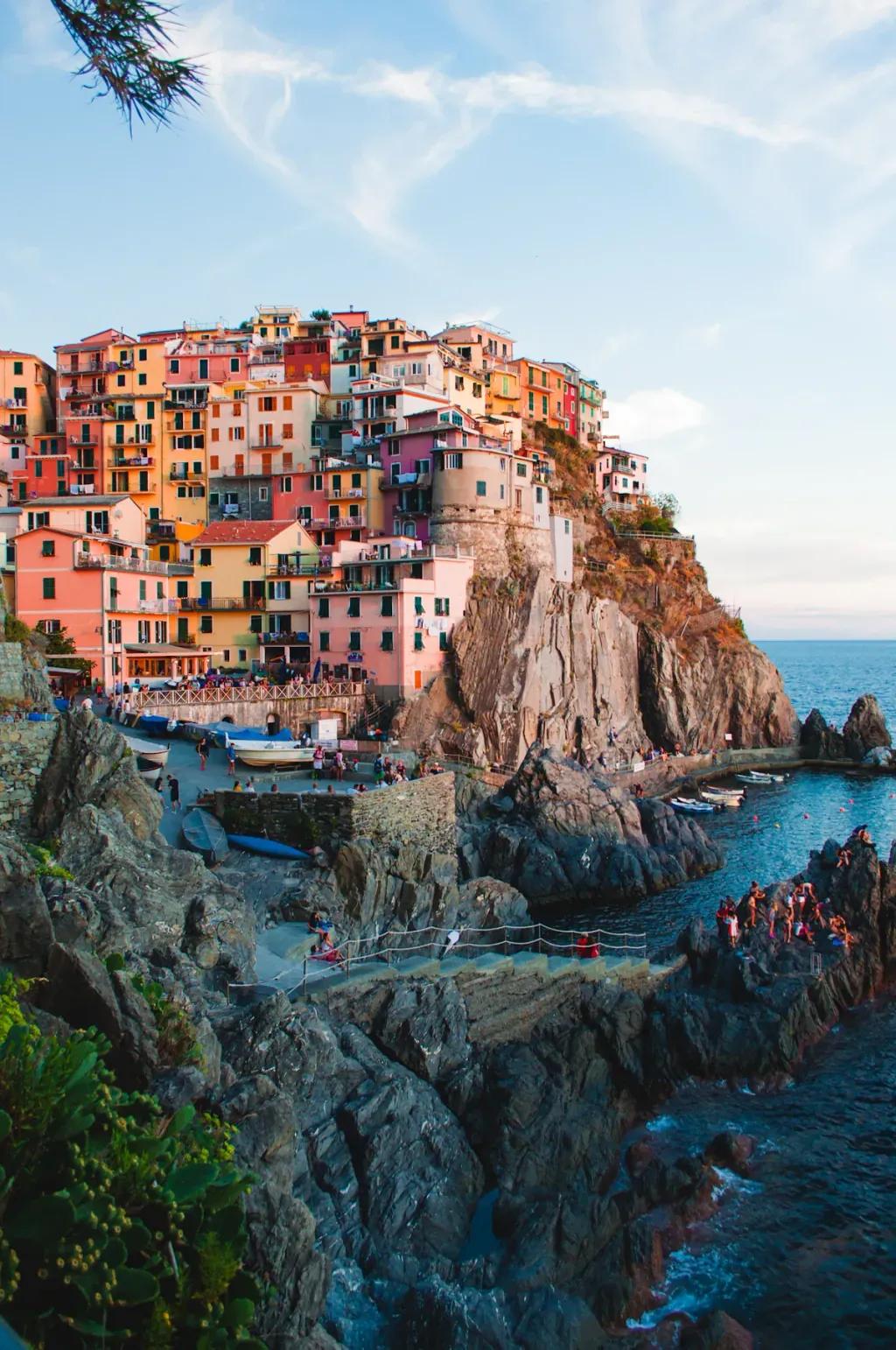 eSIM Naples - Buy prepaid travel data for Naples, Italy