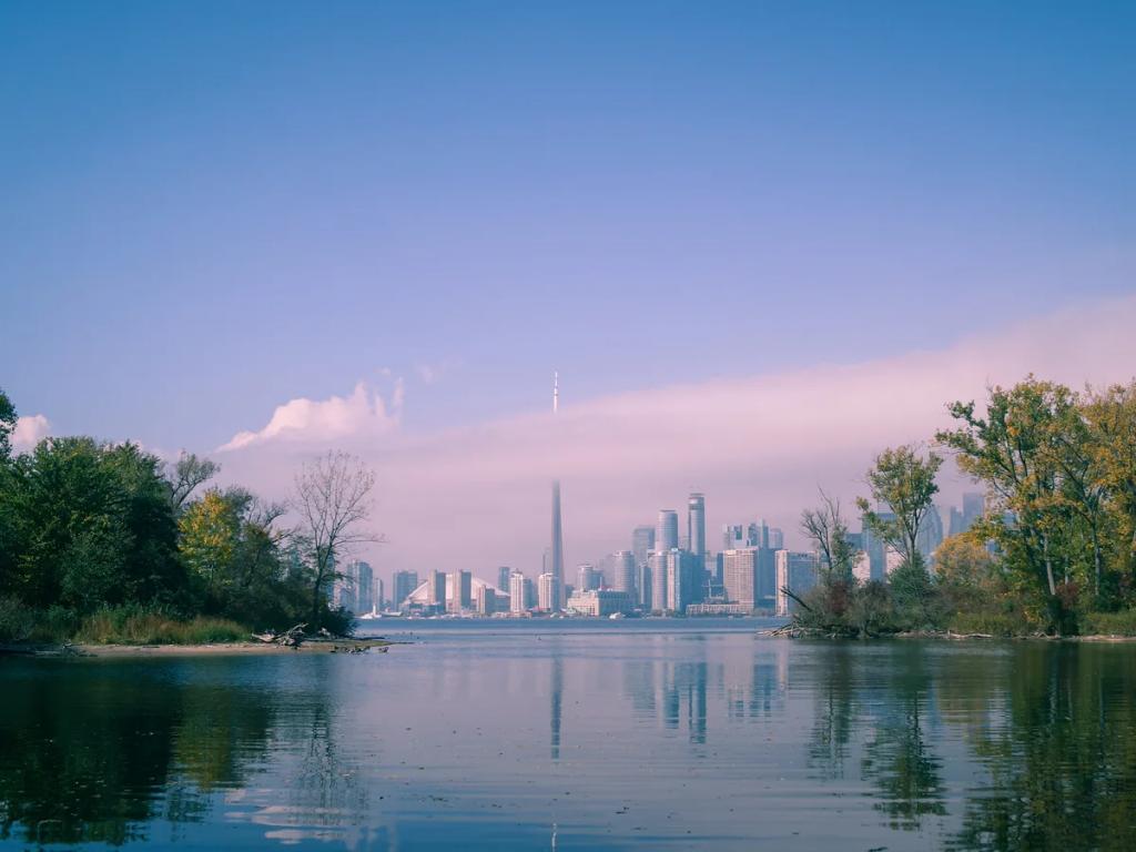 eSIM Toronto - Buy prepaid travel data for Toronto, Canada