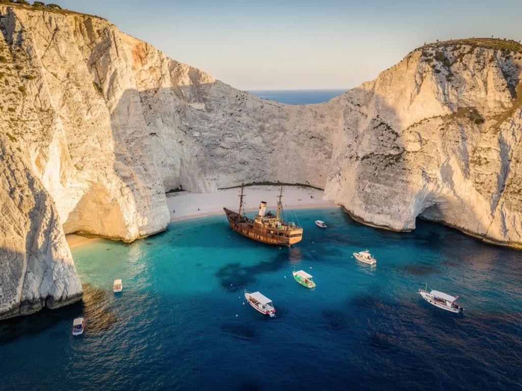 eSIM Zakynthos - Buy prepaid travel data for Zakynthos, Greece