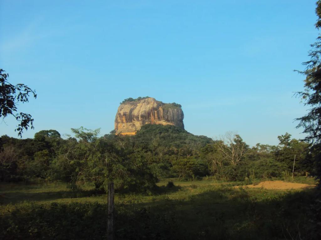 Sri Lanka travel destination - Buy eSIM Sri Lanka for mobile internet