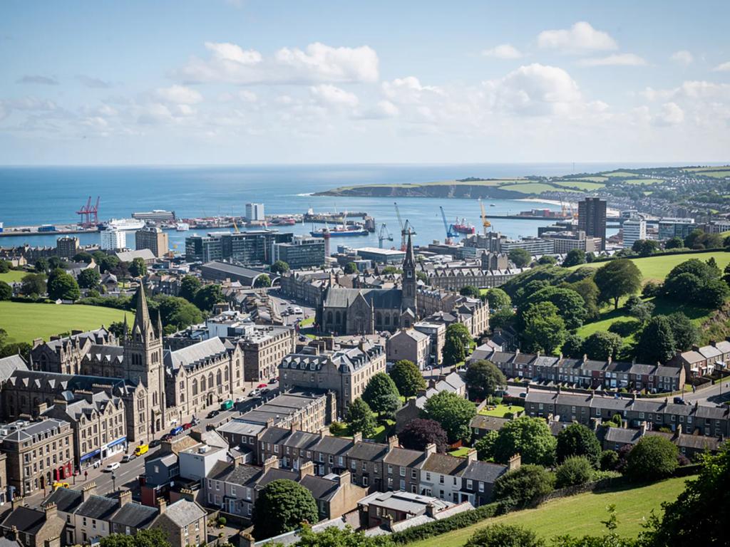 eSIM Aberdeen - Buy prepaid travel data for Aberdeen, United Kingdom